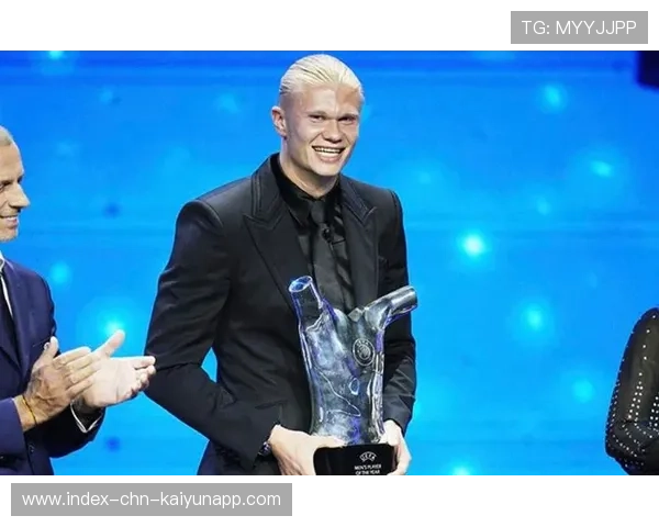 巴萨瞄准哈兰德式前锋，扭转锋线危局，重新跻身欧洲之巅