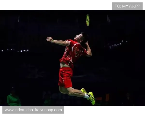 羽毛球新秀表演跳杀惊艳亮相:未来之星的精彩瞬间 羽毛球新秀表演跳杀惊艳亮相:未来之星的精彩瞬间